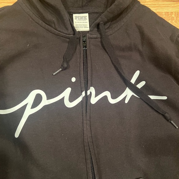 PINK Victoria's Secret Black Jogger Set with White Details - Picture 4 of 6